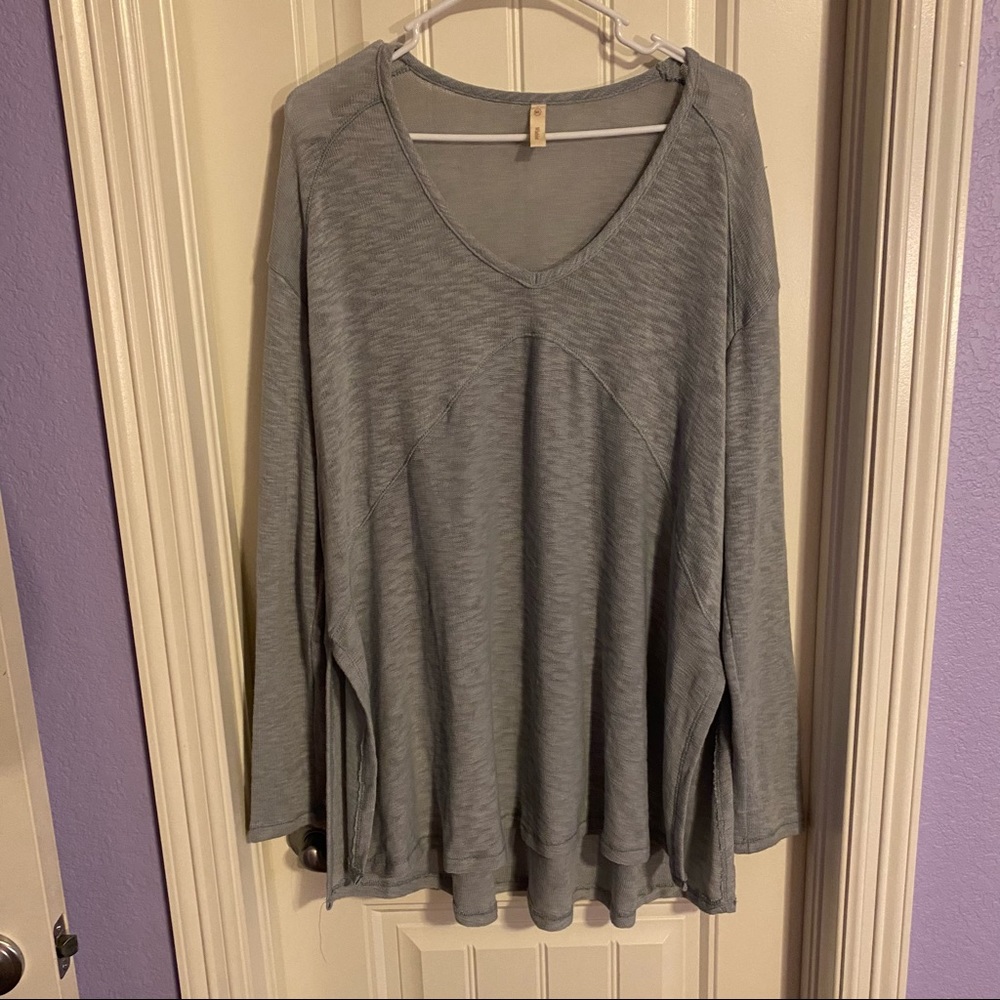 Wishlist long sleeved knit top- M/L